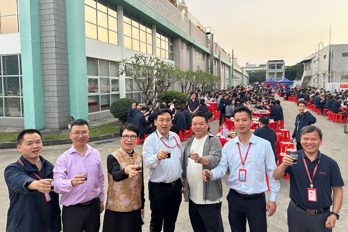 在J9集团国际站，我们这样过个暖心年！